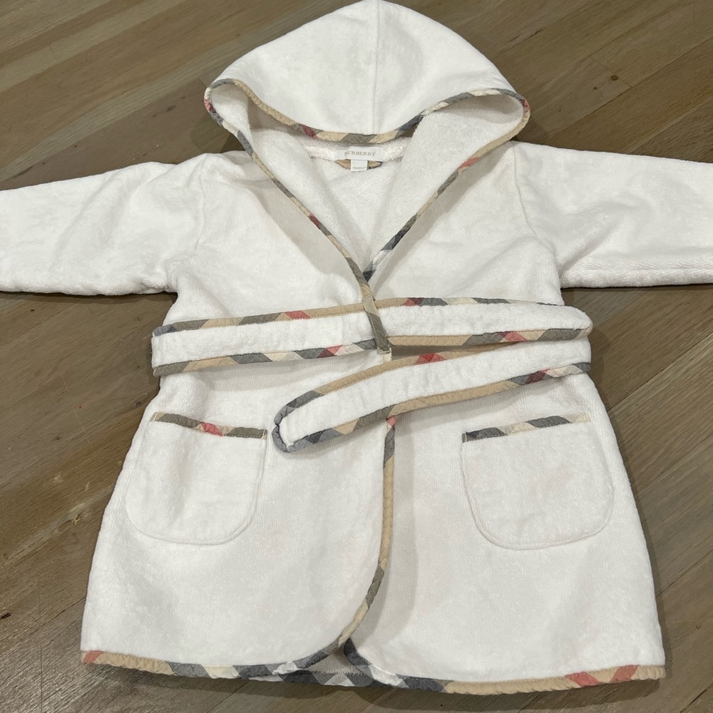 Burberry Baby robe, 18m